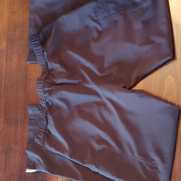 Black Urban Performance Scrub set, size Mediums. EUC - Picture 10 of 12